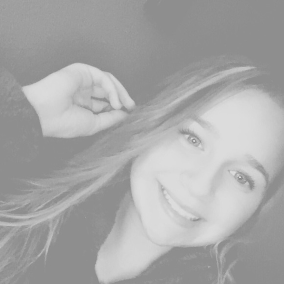 Meet your Posher, Jessi - Picture 3 of 4